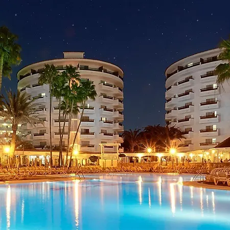 Servatur Waikiki Hotell 4*