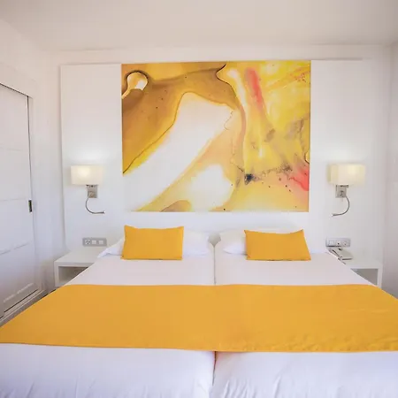 Servatur Waikiki Hotel 4*