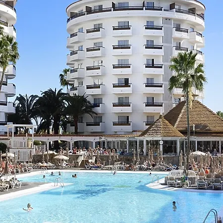 Servatur Waikiki Hotell 4*