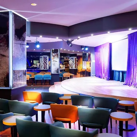 思维德威基基酒店