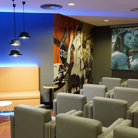 思维德威基基酒店 酒店