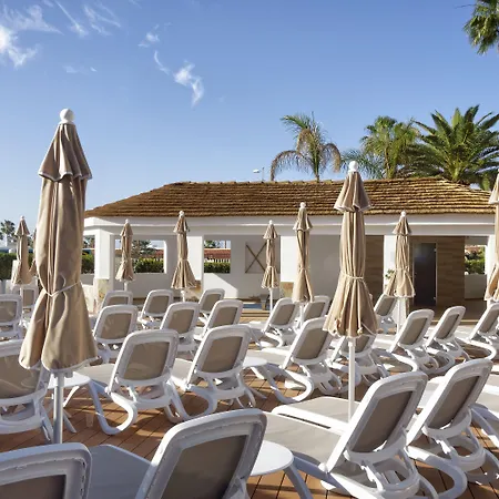 思维德威基基酒店 4*