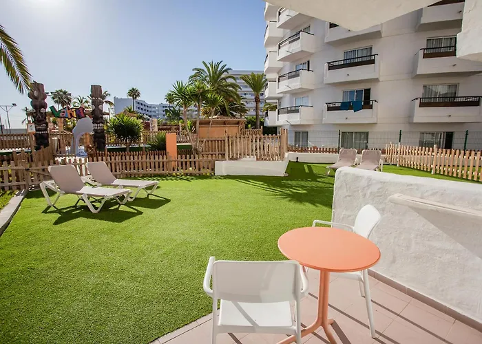 Szálloda Servatur Waikiki 4*