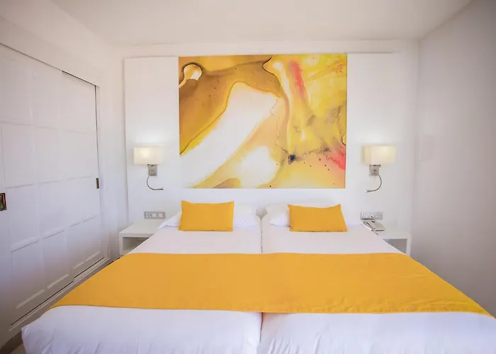 Servatur Waikiki Szálloda 4*