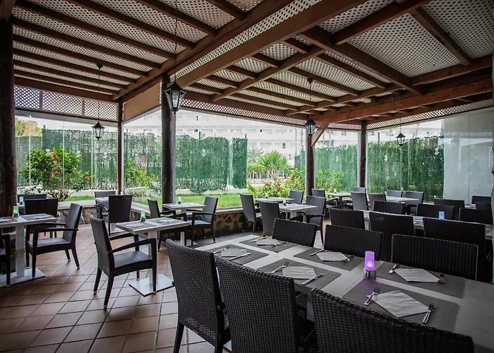 Servatur Waikiki Szálloda