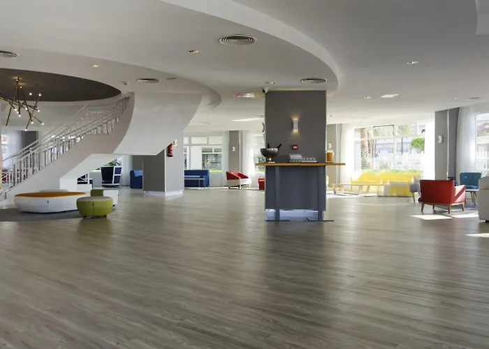 Szálloda Servatur Waikiki