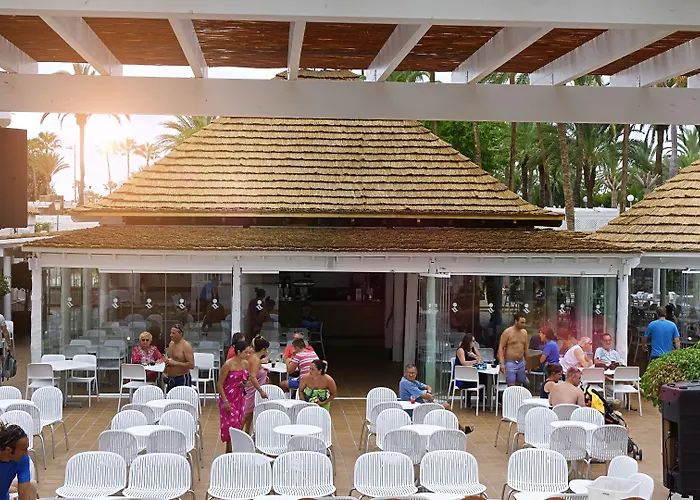 Servatur Waikiki Szálloda 4*