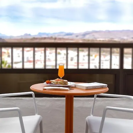 Hotel Servatur Waikiki 4*