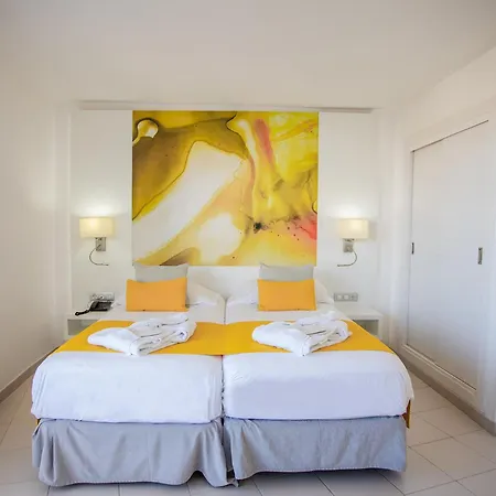 Servatur Waikiki 4*