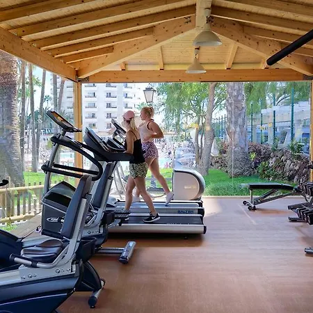 Hotel Servatur Waikiki 4*