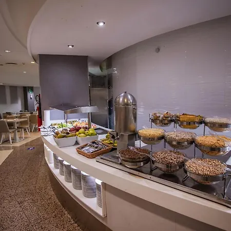 Hotel Servatur Waikiki 4*