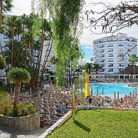 Servatur Waikiki Hotel