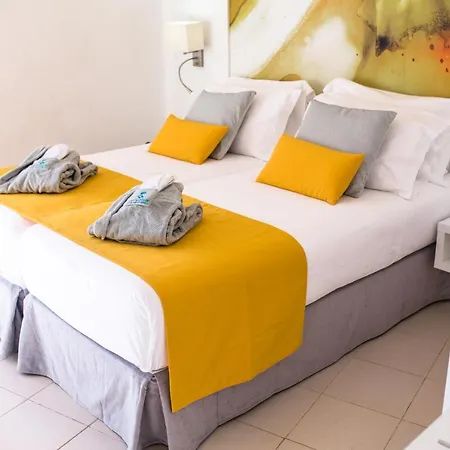 Hotel Servatur Waikiki